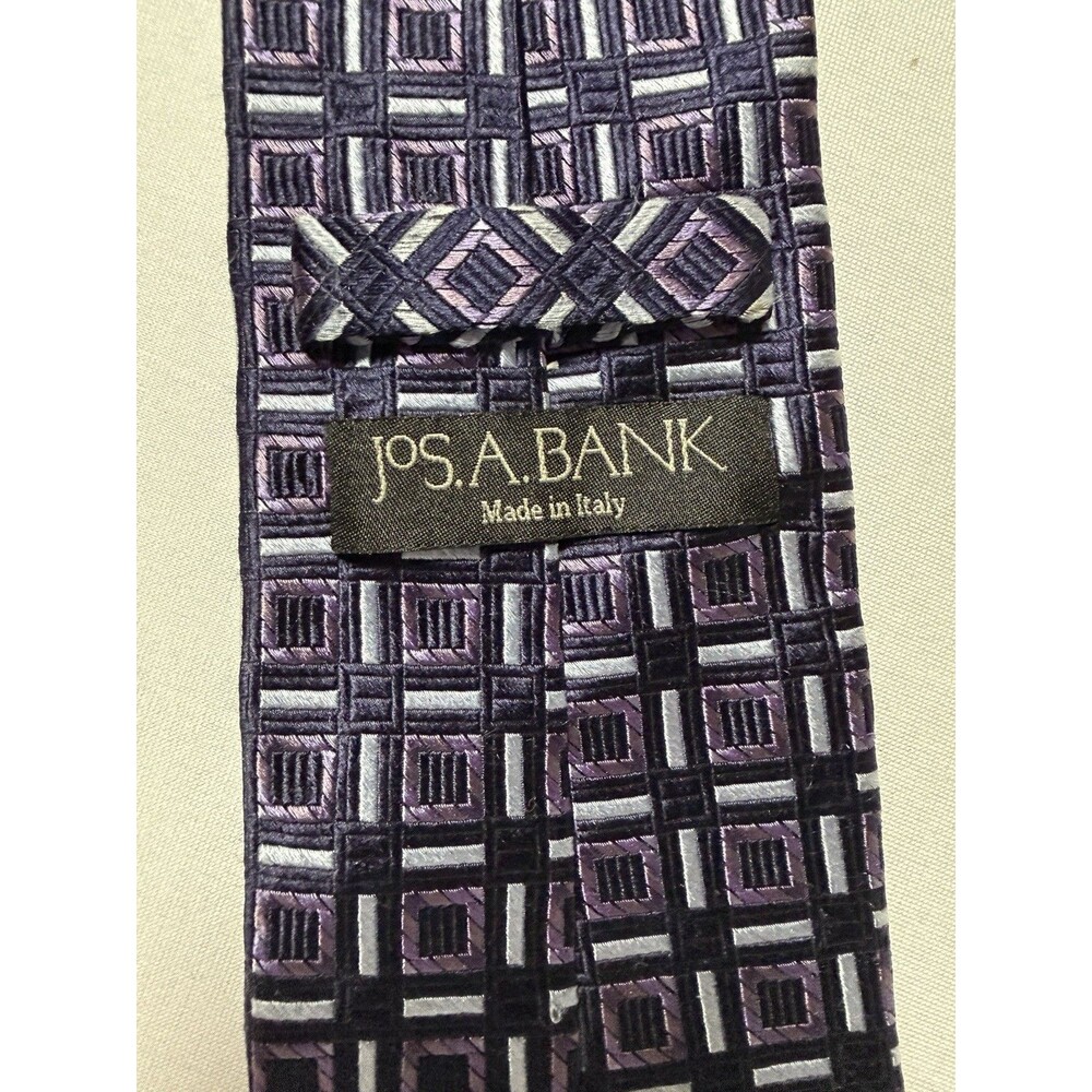 Jos. A. Bank Tie, 100% Silk, Made in Italy, Navy and Purple Men’s Necktie - Picture 3 of 7